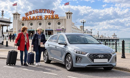 Professional taxi service from Brighton to Heathrow Airport