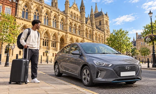 Professional taxi service from Northampton to Heathrow Airport
